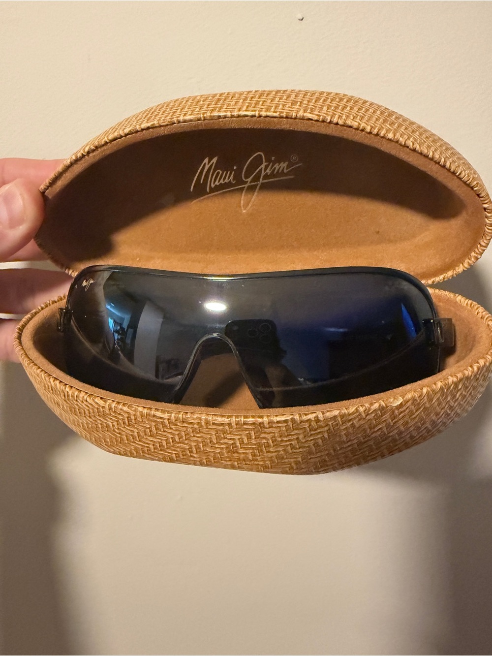 Maui Jim 513 Maka MJ-513-02 Unisex Shield Sunglasses